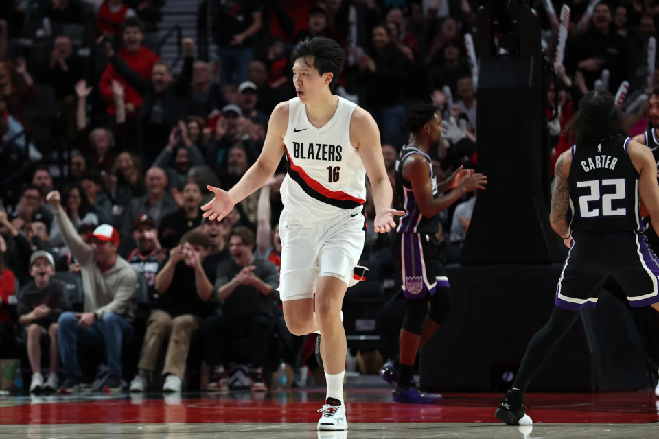 看来, 队弧顶区域